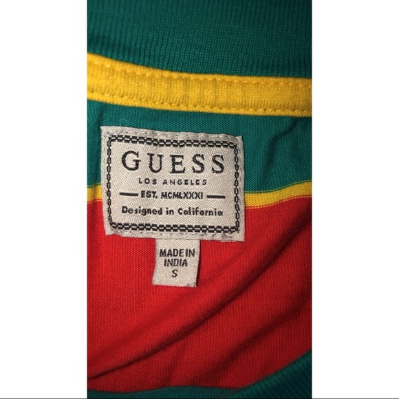 🔥MAKE AN OFFER! GUESS STRIPED TEE🔥 - Picture 2 of 3